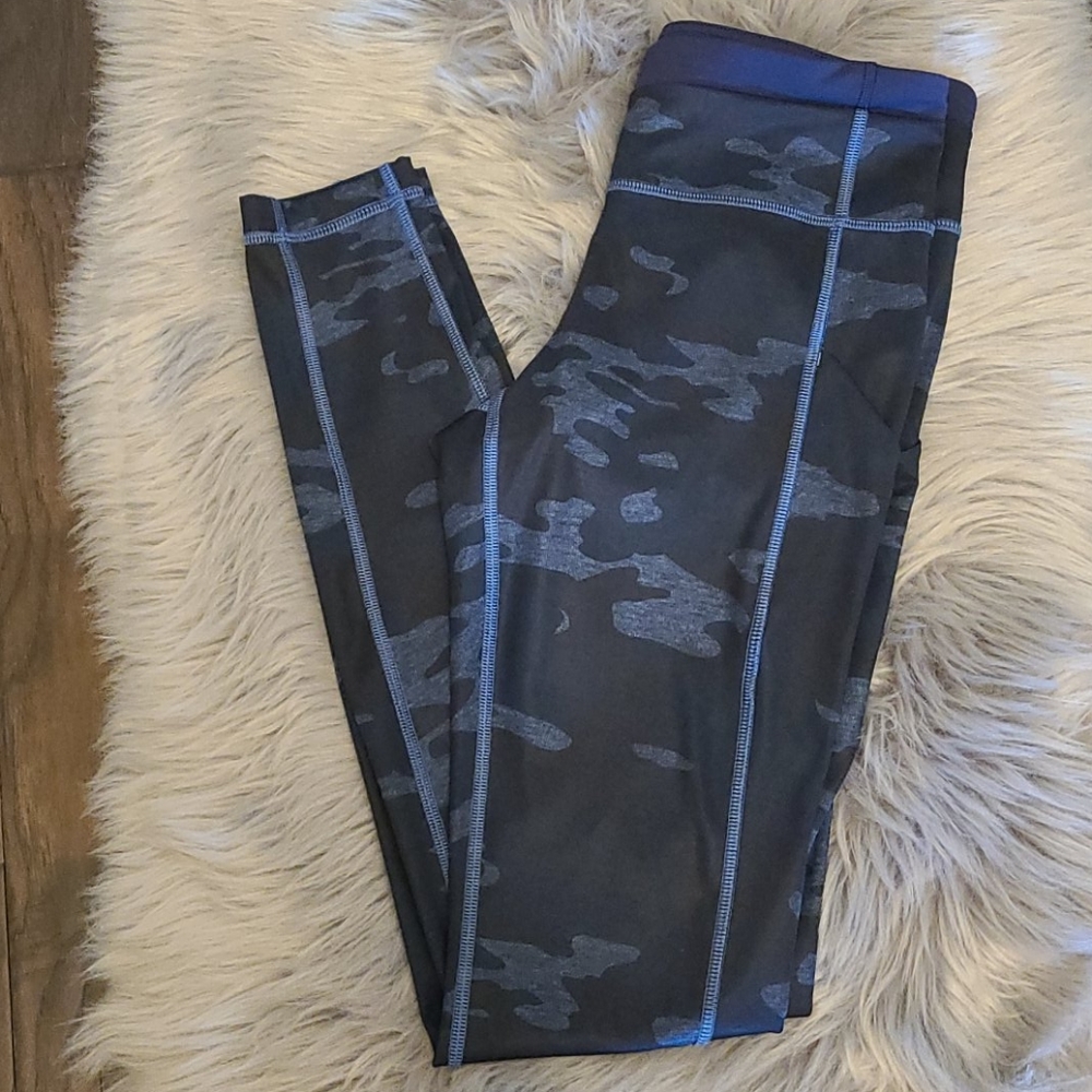 Lululemon speed tight camo oil silk blue
